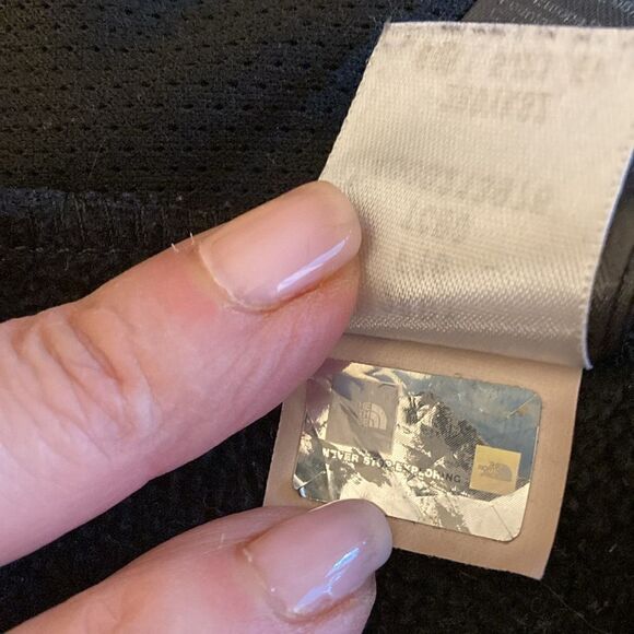 The North Face Ladies Apex Barrier Soft Shell Jacket in Black. Size small. - Picture 10 of 10